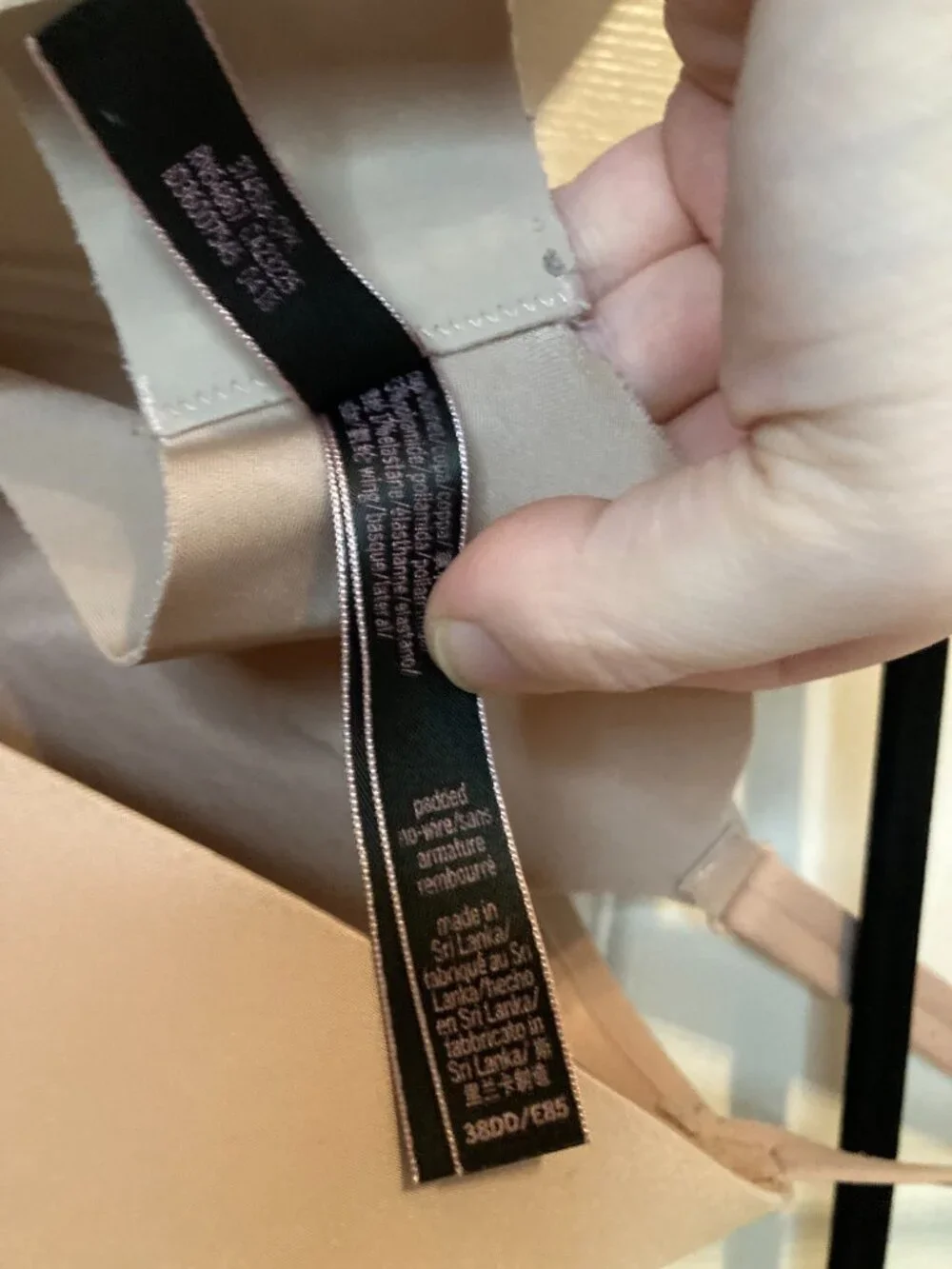 Victoria's Secret Beige V-Hardware Wireless Plunge Bra - Size 38DD